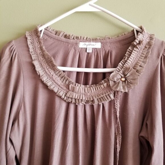 Mystree L TOP RUNS LIKE A MED.  A-30.  A3002 - Picture 3 of 8